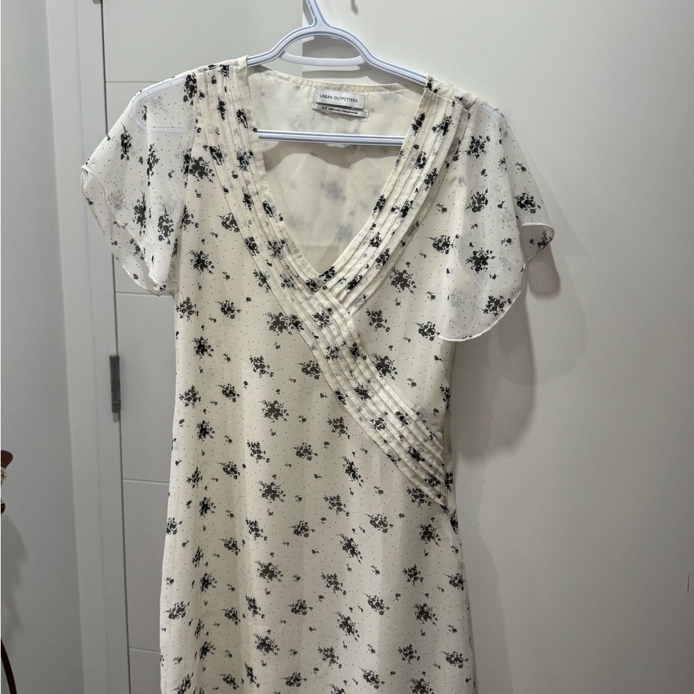 Urban outfitters Floral Print V-Neck Dress